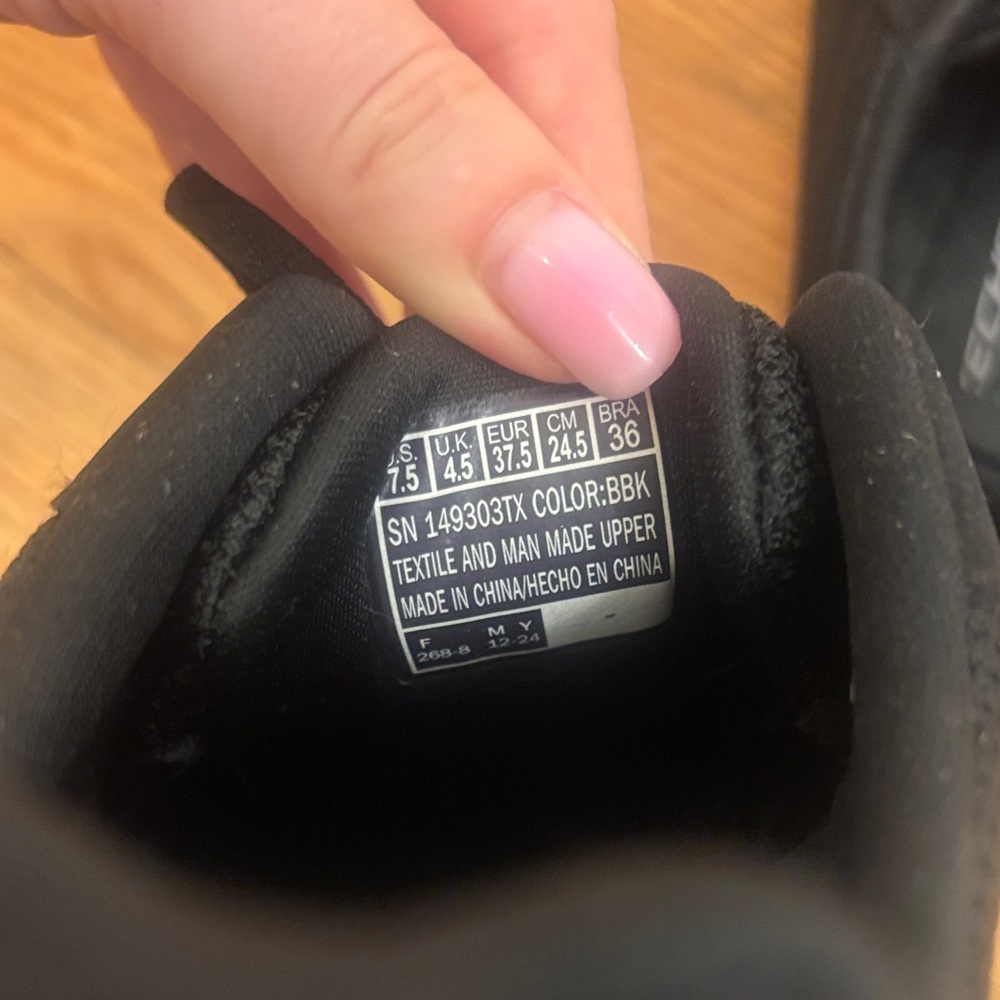 Skechers Women's Black Athletic Shoe - Picture 4 of 6